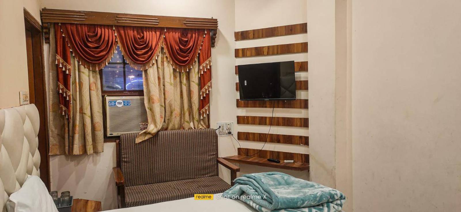 Hotel Pleasure Landmark Ujjain Exterior photo