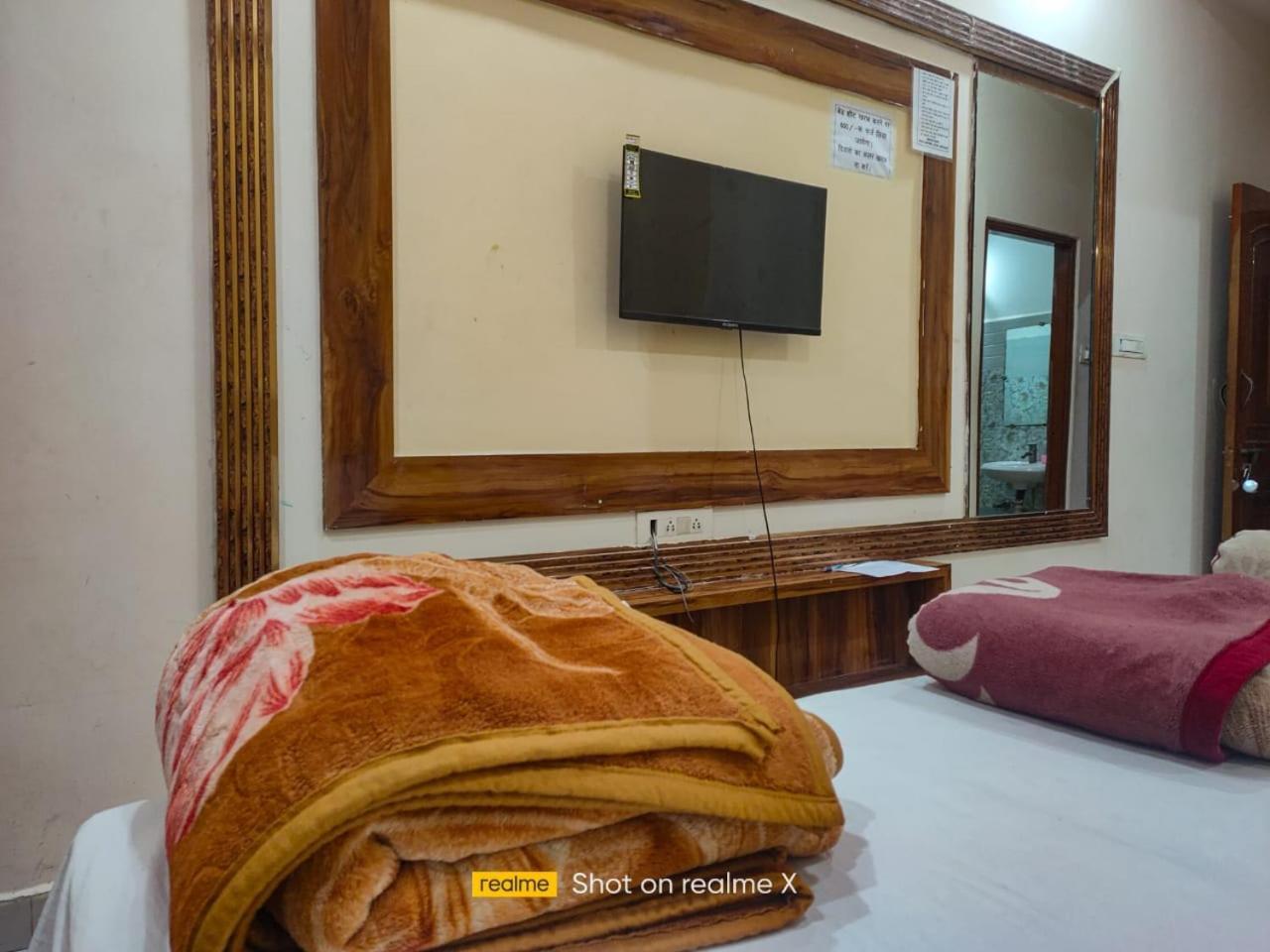 Hotel Pleasure Landmark Ujjain Exterior photo